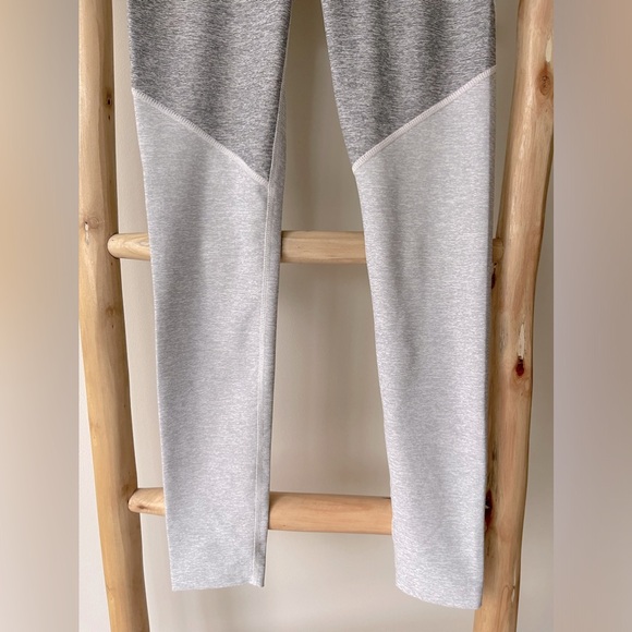 Outdoor Voices Two Tone Dove/Ash Gray Warmup Workout Legging Yoga Tight Sz S - Picture 8 of 10